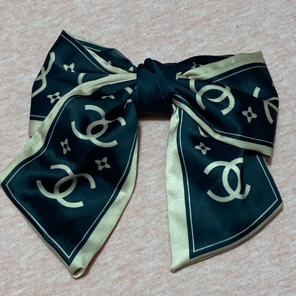 C C Hair Clip Bow